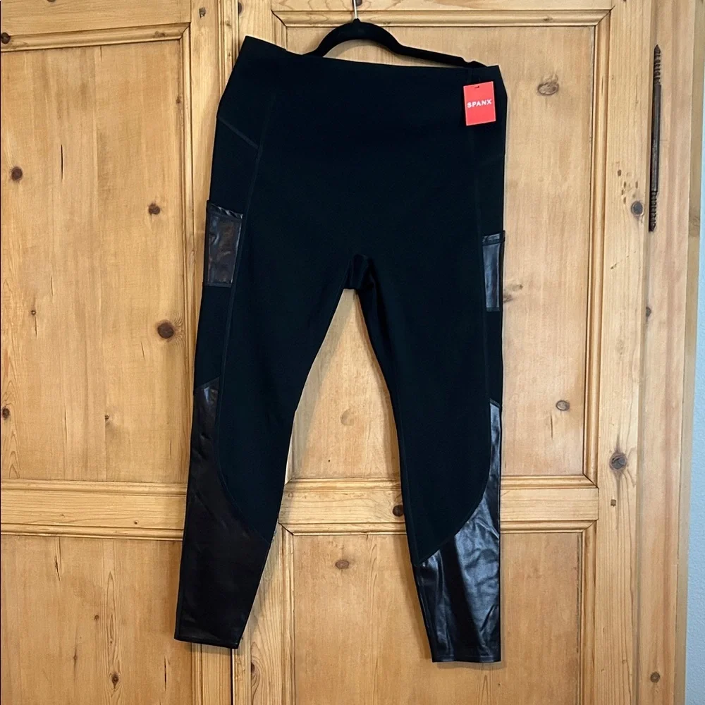 NWT SPANX Women’s Gloss Panel Leggings Black Sz XL - Picture 1 of 11